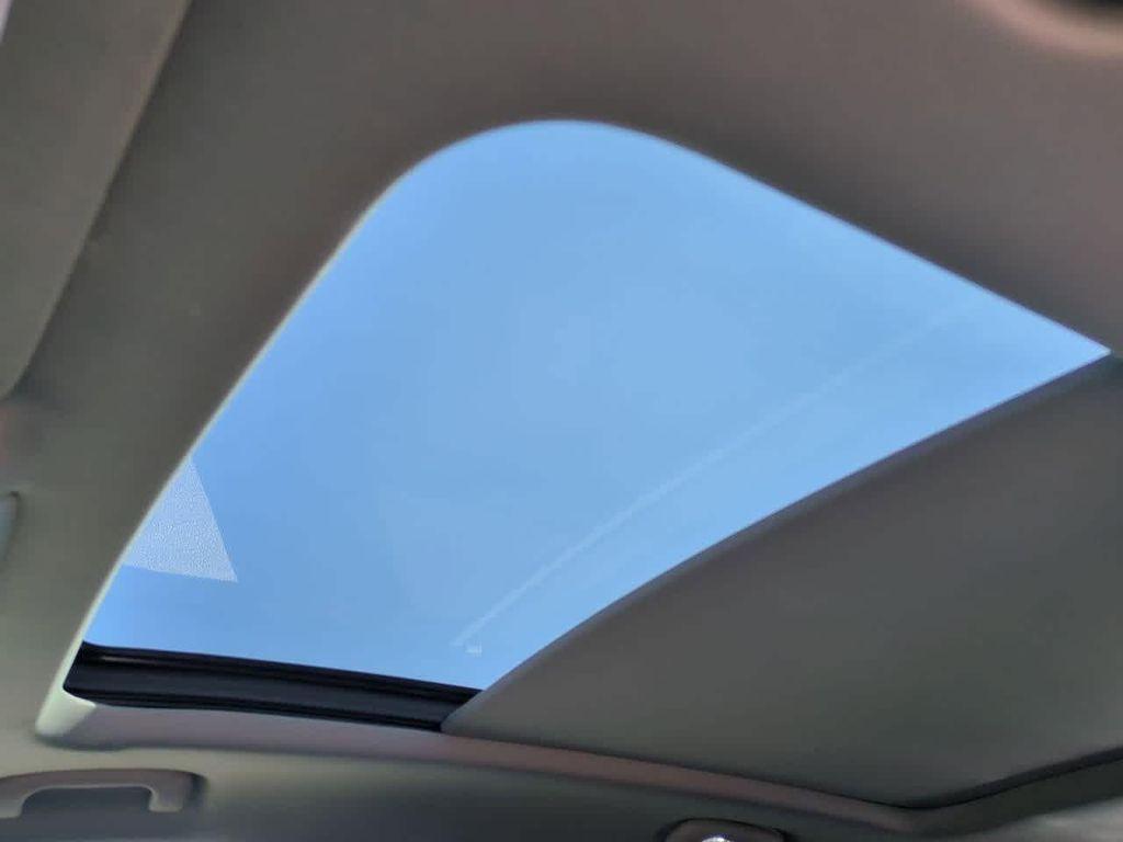 used 2022 Cadillac XT4 car, priced at $25,224