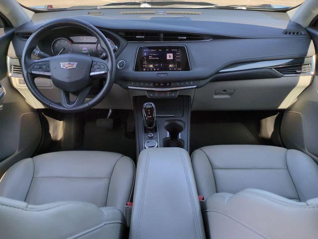used 2022 Cadillac XT4 car, priced at $25,224