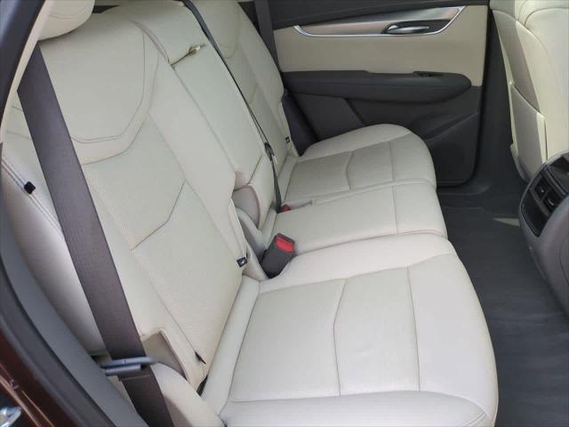 used 2022 Cadillac XT5 car, priced at $32,422