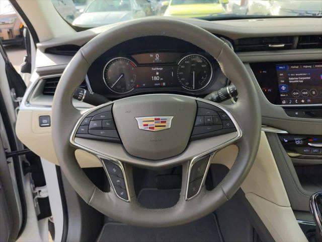 used 2022 Cadillac XT5 car, priced at $30,085