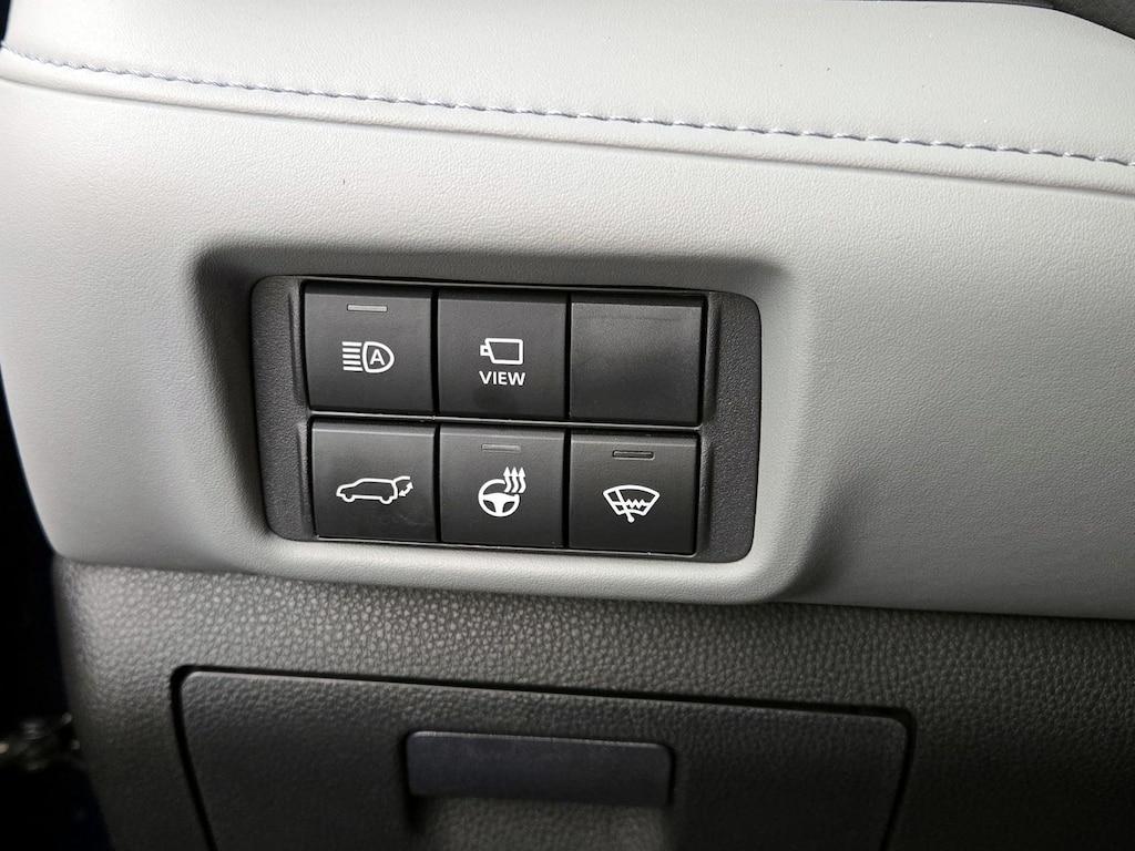 used 2020 Toyota Highlander car, priced at $34,998