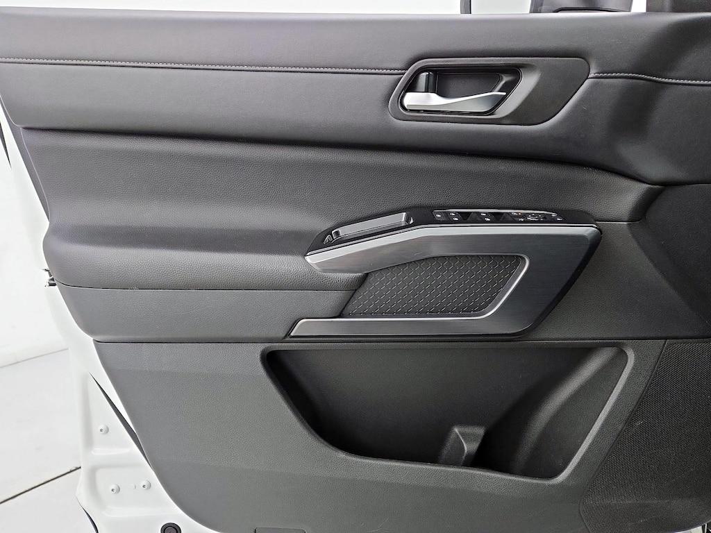 used 2023 Nissan Pathfinder car, priced at $30,998