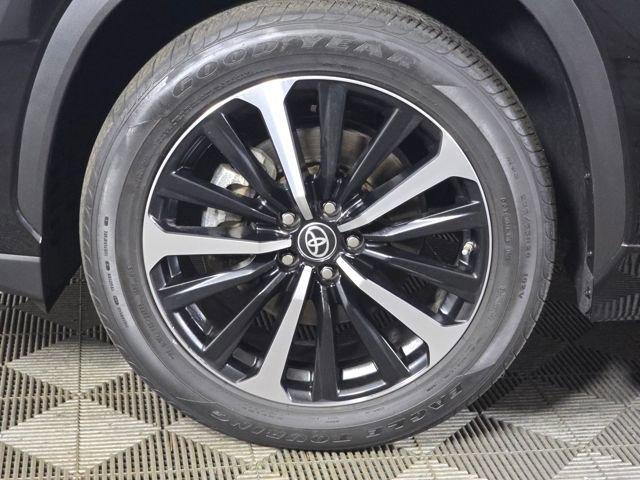 used 2022 Toyota Highlander car, priced at $36,534