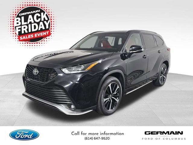 used 2022 Toyota Highlander car, priced at $36,534