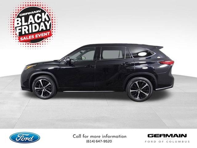 used 2022 Toyota Highlander car, priced at $36,534