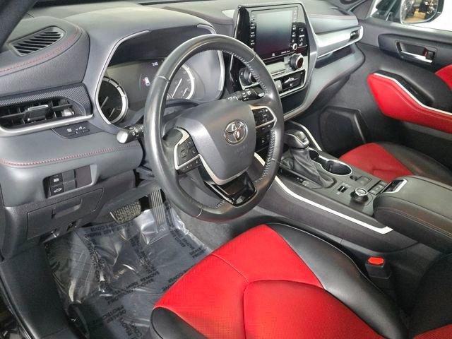 used 2022 Toyota Highlander car, priced at $36,534