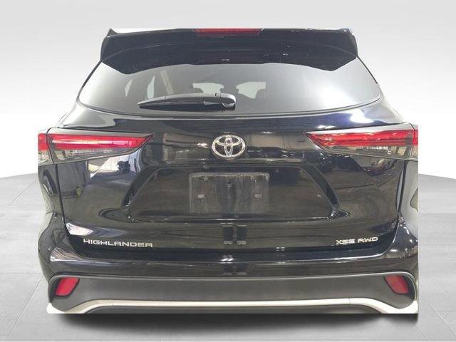 used 2022 Toyota Highlander car, priced at $36,534