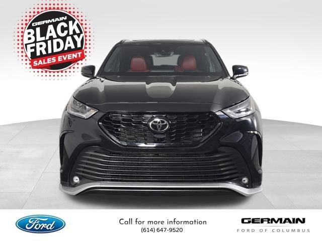 used 2022 Toyota Highlander car, priced at $36,534