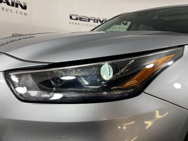 used 2021 Toyota Highlander car, priced at $31,995