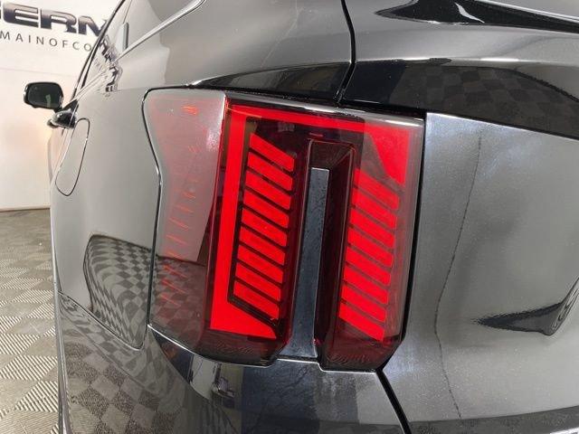 used 2025 Kia Sorento Hybrid car, priced at $42,995