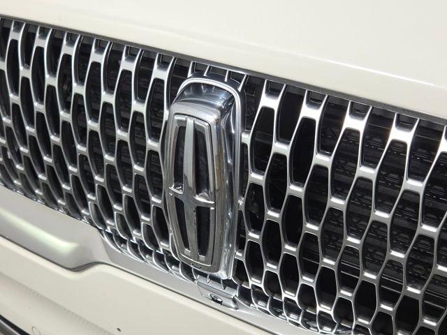 used 2022 Lincoln Aviator car, priced at $39,999