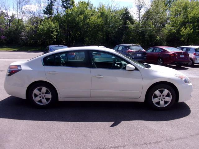 used 2007 Nissan Altima car, priced at $4,995