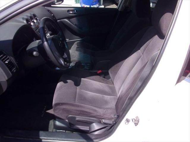 used 2007 Nissan Altima car, priced at $4,995