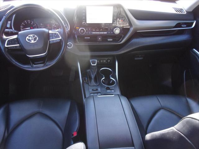 used 2021 Toyota Highlander car, priced at $33,495