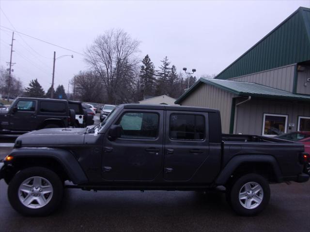 used 2023 Jeep Gladiator car, priced at $30,995