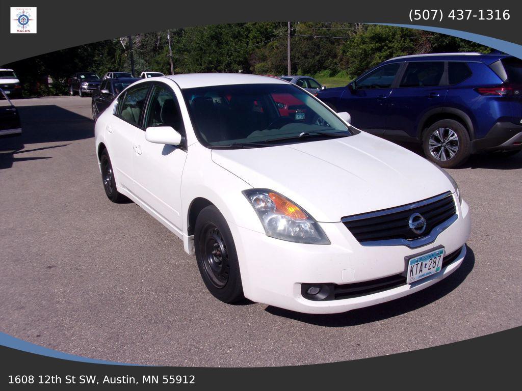used 2009 Nissan Altima car, priced at $5,995