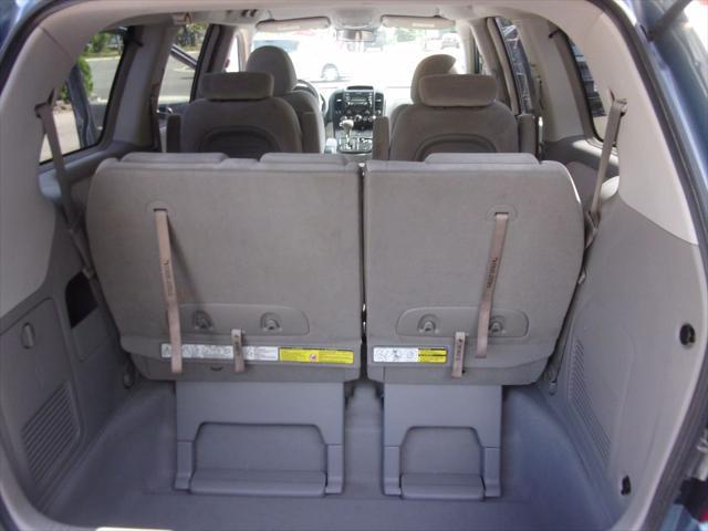 used 2007 Kia Sedona car, priced at $2,995