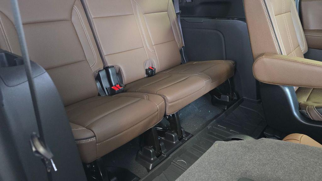 new 2025 Chevrolet Suburban car, priced at $91,126