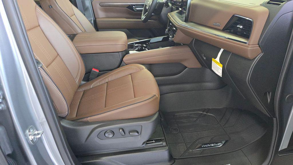 new 2025 Chevrolet Suburban car, priced at $91,126