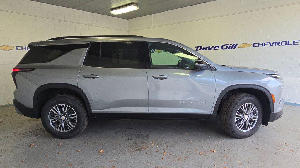 new 2026 Chevrolet Traverse car, priced at $43,943