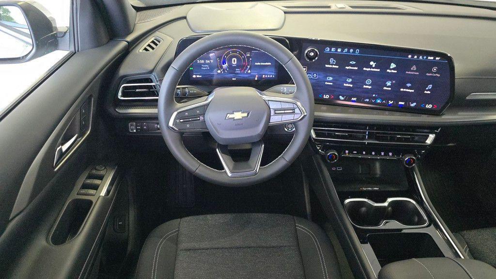 new 2026 Chevrolet Traverse car, priced at $43,943