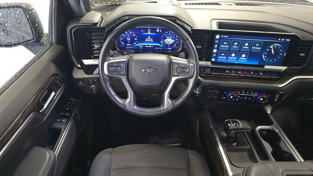 used 2022 Chevrolet Silverado 1500 car, priced at $40,525