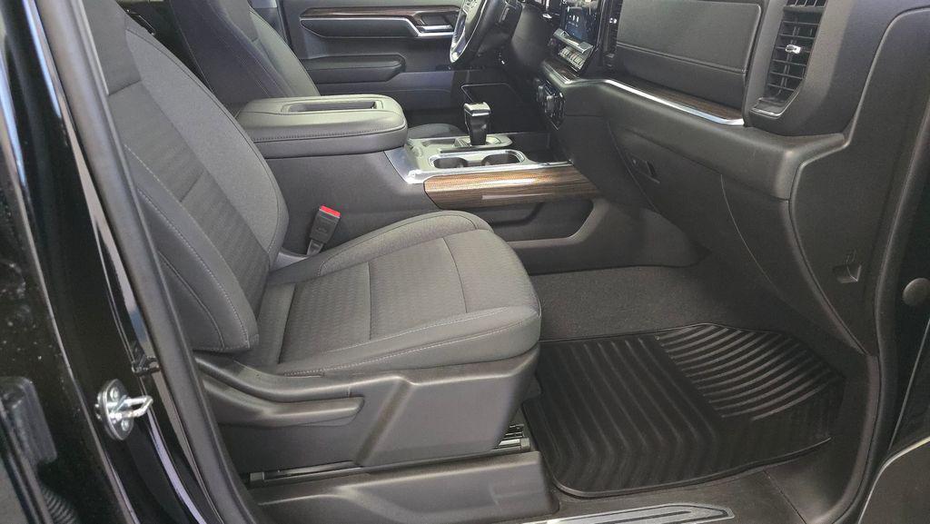 used 2022 Chevrolet Silverado 1500 car, priced at $40,525