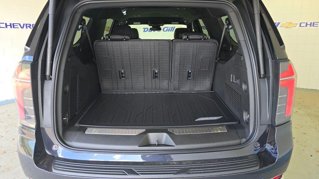 new 2025 Chevrolet Suburban car, priced at $79,749