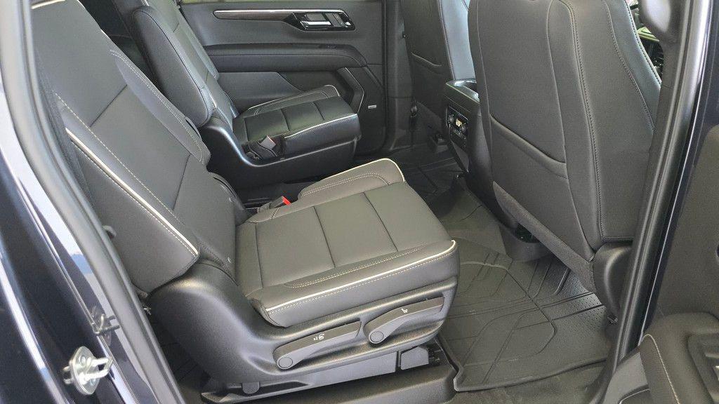 new 2025 Chevrolet Suburban car, priced at $79,749