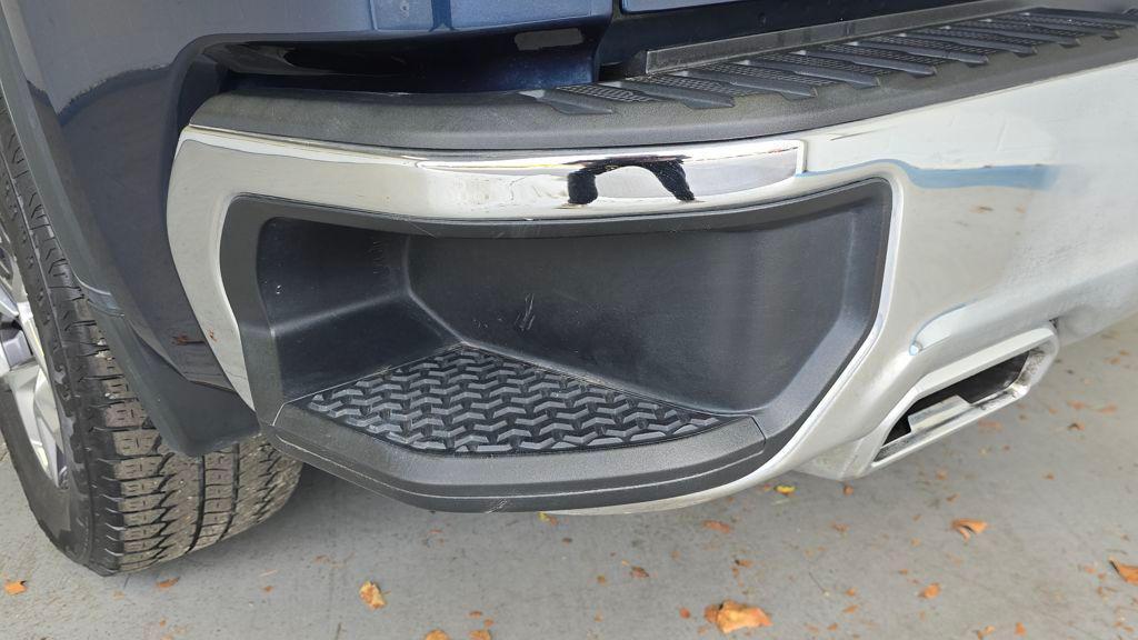 used 2022 GMC Sierra 1500 car, priced at $38,825