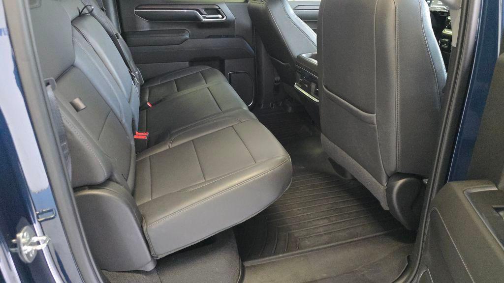 used 2022 GMC Sierra 1500 car, priced at $38,825