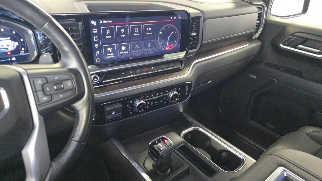 used 2022 GMC Sierra 1500 car, priced at $38,825