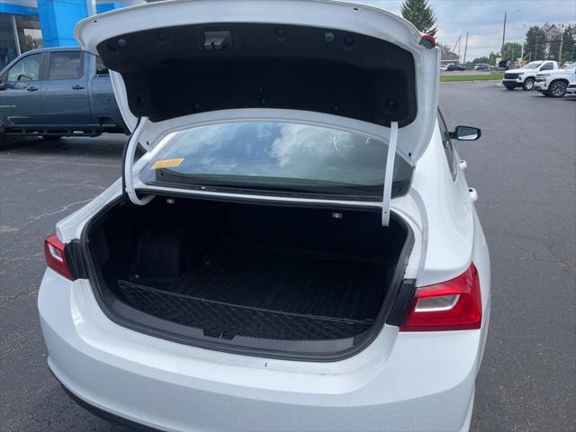 used 2018 Chevrolet Malibu car, priced at $15,525