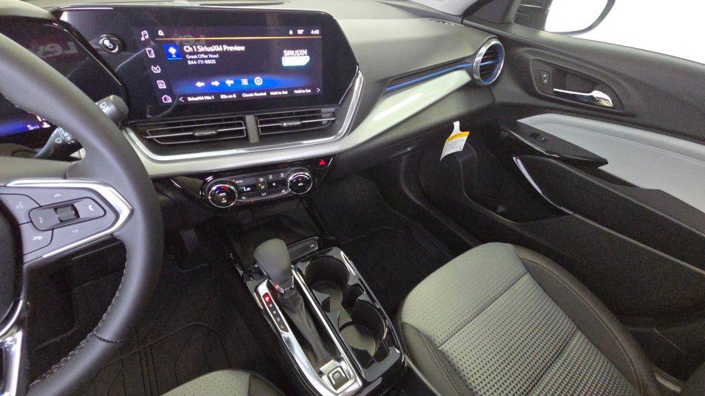 new 2025 Chevrolet Trax car, priced at $25,610