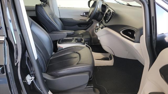 used 2023 Chrysler Pacifica car, priced at $28,291