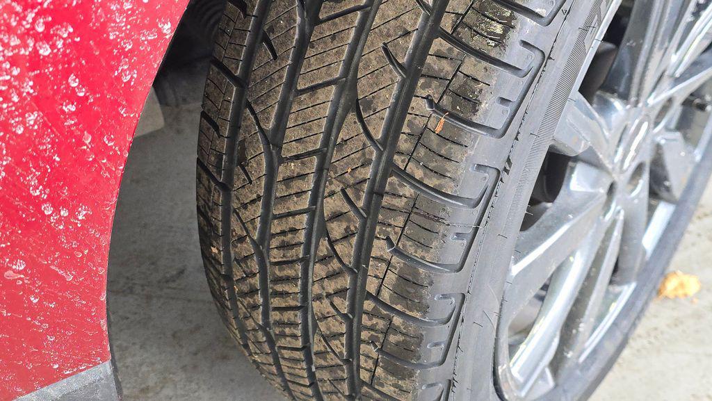 used 2023 Chevrolet Equinox car, priced at $24,725