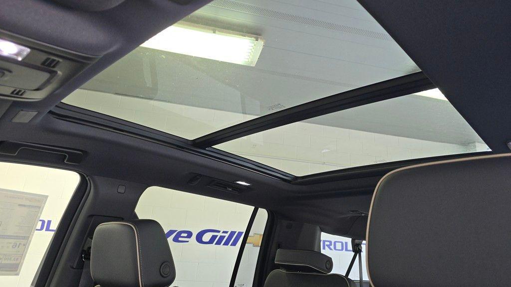 new 2025 Chevrolet Suburban car, priced at $81,480