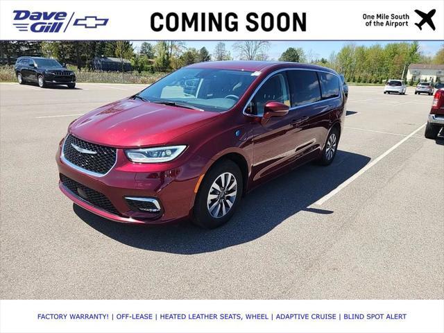 used 2022 Chrysler Pacifica Hybrid car, priced at $30,989