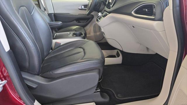 used 2022 Chrysler Pacifica Hybrid car, priced at $29,525
