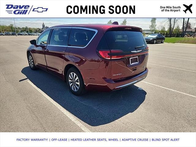 used 2022 Chrysler Pacifica Hybrid car, priced at $30,989