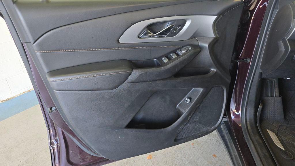 used 2019 Chevrolet Traverse car, priced at $14,494