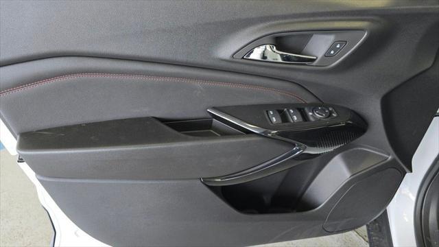 new 2025 Chevrolet Trax car, priced at $28,260
