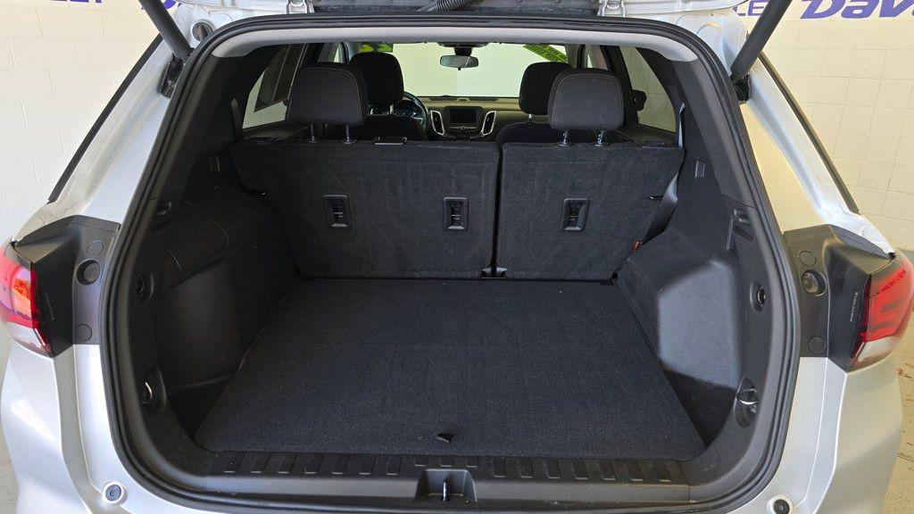 used 2022 Chevrolet Equinox car, priced at $21,625