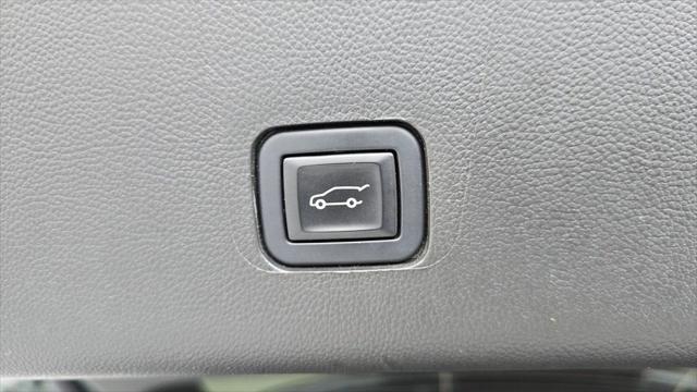 used 2023 Chevrolet Traverse car, priced at $30,525