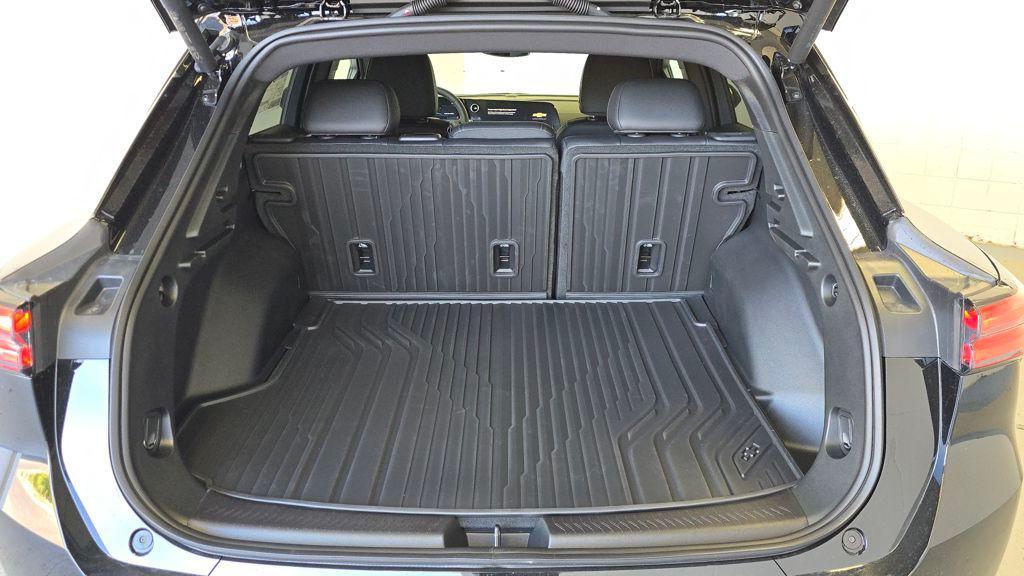 new 2026 Chevrolet Equinox EV car, priced at $42,562