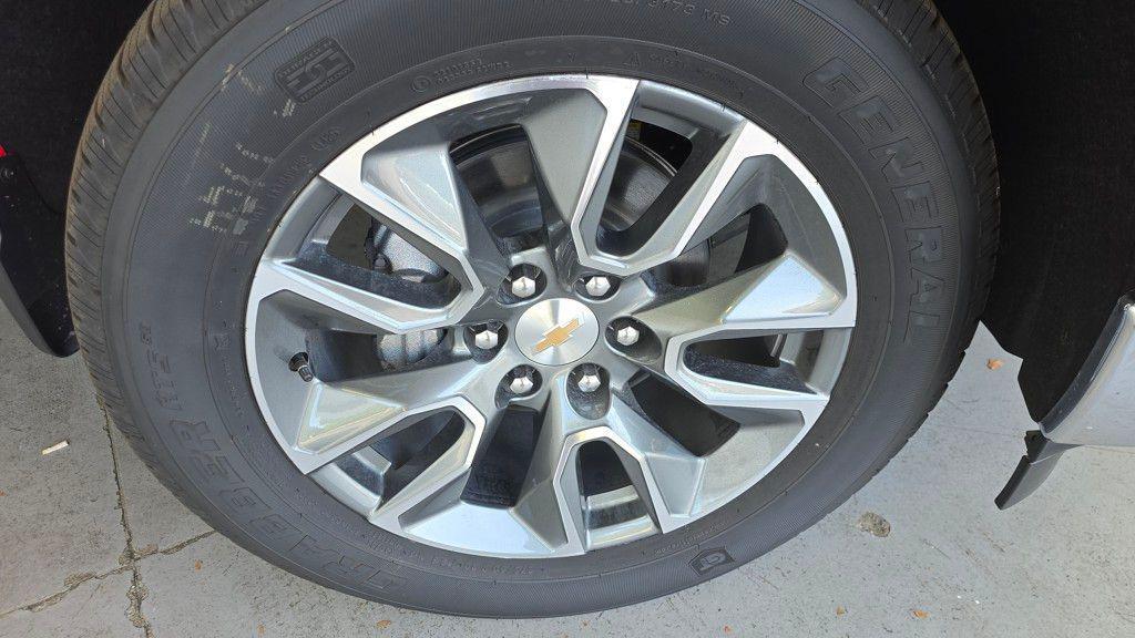 new 2025 Chevrolet Silverado 1500 car, priced at $52,595