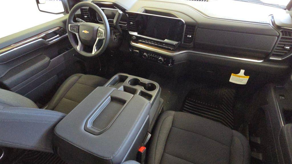 new 2025 Chevrolet Silverado 1500 car, priced at $52,595