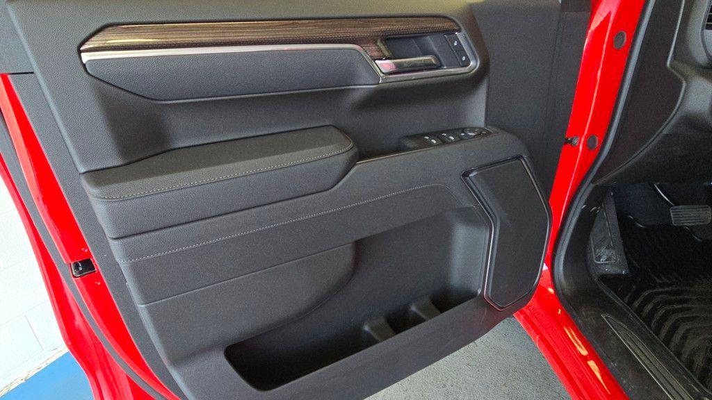 new 2025 Chevrolet Silverado 1500 car, priced at $52,595