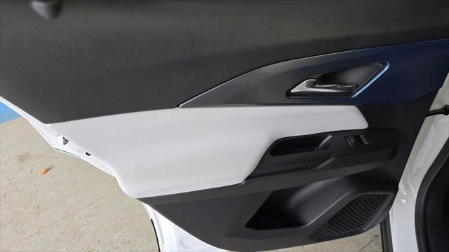 new 2025 Chevrolet Equinox EV car, priced at $42,893