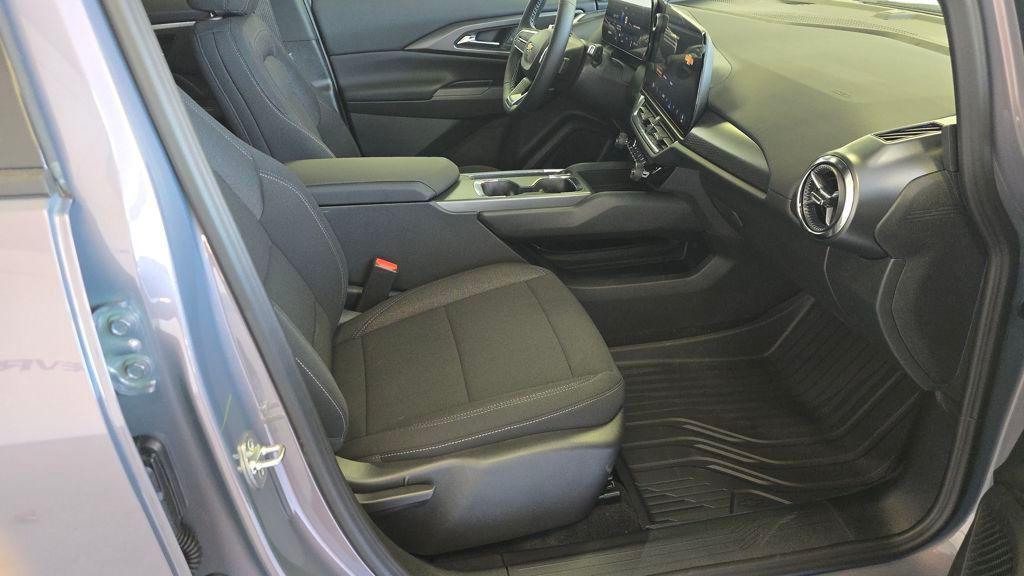 new 2026 Chevrolet Equinox EV car, priced at $33,784